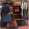 Image 1 : LOT OF 5 ASSORTED CHAIRS, 3 FOLDING CHAIRS ARE NEW
