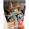 Image 1 : PALLET OF ASSORTED TOOLS AND SHOP SUPPLIES