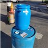 Image 2 : BLUE PLASTIC 45 GALLON DRUM AND 10 GALLON DRUM