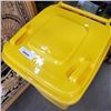 Image 2 : 100 LITRE YELLOW REFUGE CAN WITH LID
