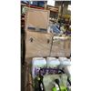 Image 2 : PALLET OF ESTATE GOODS