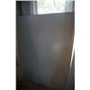 Image 2 : 4 SHEETS OF PEG BOARD 4FT X 5FT WITH 100 2PC HOOKS
