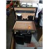 Image 2 : 3 LOCKING LEATHER BRIEFCASES