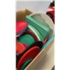 Image 2 : BOX OF VARIOUS TUPPERWARE LIDS
