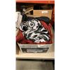 Image 2 : 2 BOXES OF TOWELS AND LINENS