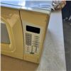 Image 2 : DANBY DESINER MICROWAVE WORKING