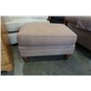 Image 8 : HICKORY CHAIR UPHOLSTERED ARMCHAIR AND OTTOMAN