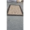 Image 1 : FRINGED AREA CARPET