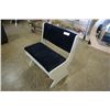 Image 2 : WHITE BENCH