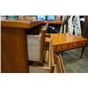 Image 8 : 3 PIECE WOOD METAL BASE COFFEE TABLE SET