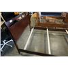 Image 8 : MODERN QUEENSIZE BED FRAME