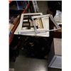 Image 1 : PLATTER AND PICTURE FRAMES