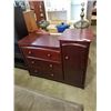 Image 1 : 3 DRAWER STEP DRESSER WITH CABINET