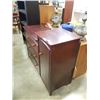 Image 2 : 3 DRAWER STEP DRESSER WITH CABINET