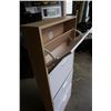 Image 2 : WALL SHOE SHELF
