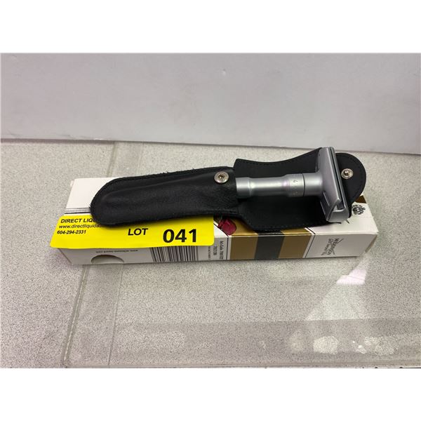 Specialty Razor the Black Pouch and Wilkinson Sword Double Edge Blades (pack of 20)