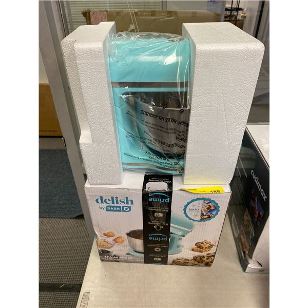 Delish by Dash - Retro Stand Mixer - Turquoise