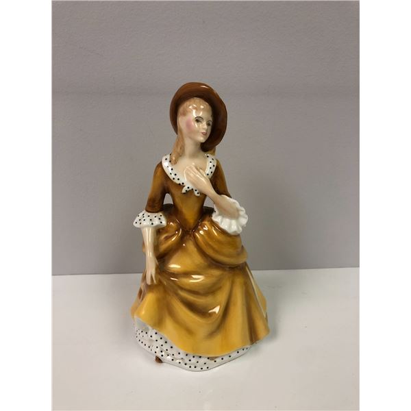 Royal Doulton - Sandra 2275 - Excellent Condition - approx. 8 in tall