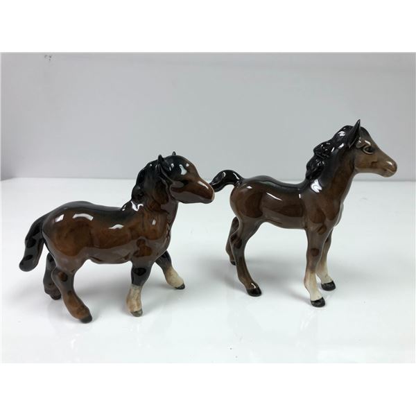 Beswick England - two small horse figurines - Excellent Condition - largest is approx. 4 1/2in tall
