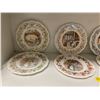 Image 2 : Royal Doulton Brambly Hedge Gift Plate Collection - CrabApple Cottage, The Dairy, Winter, Old Oak Pl