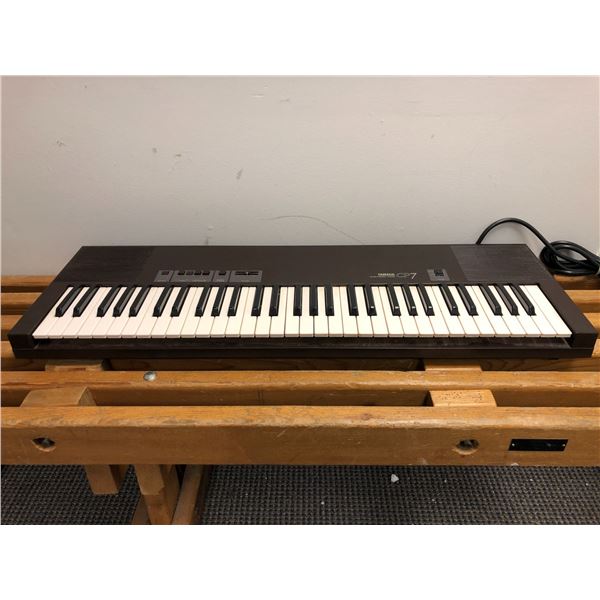 YAMAHA Electronic Piano - CP7
