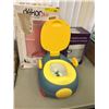Image 1 : Rolling Potty with removeable reservoir, Sterile & Store AVENT Bottle Sterilizer and Décor Plus Diap