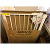 Image 1 : Safety 1st - White Childproof Gate