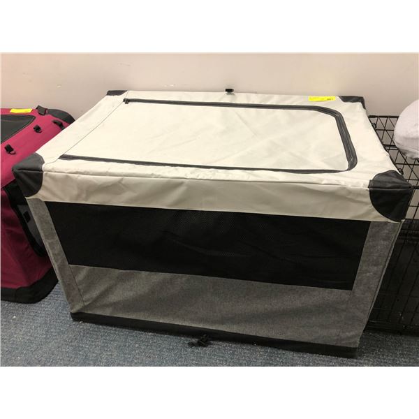 Akinerri - Large Collapsible Dog Crate - Travel Crate - Light Gray with zippered openings -42 x 28 x