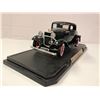 Image 3 : Ford 1932 3-Window Couple - 1/18 Scale Diecast Car