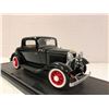 Image 4 : Ford 1932 3-Window Couple - 1/18 Scale Diecast Car