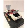 Image 4 : 1955 Mercedes Benz 190SL - 1/18 Scale Diecast Car