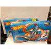 Image 1 : Group of Two Hot Wheels Action Sky Crash Tower Playsets