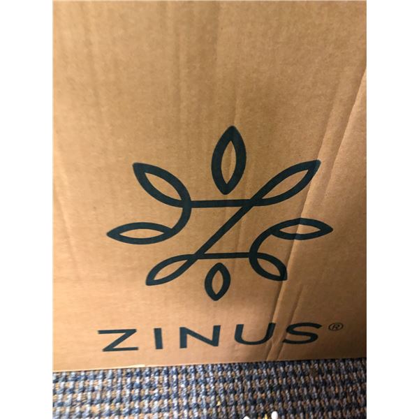 ZINUS - Queen Classic 14in Platform Bed Frame - Metal - Yelena