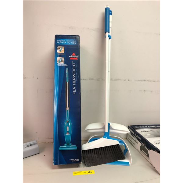Bissell Featherweight Lightweight vacuum with Broom/Dust Pan