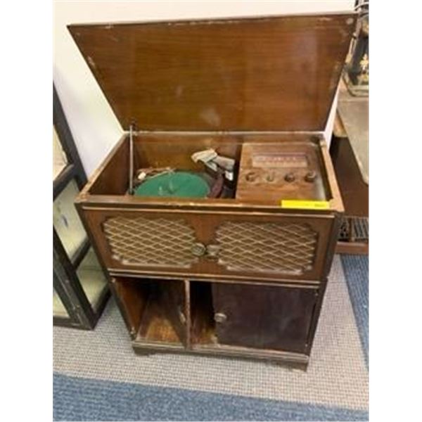 VIKING Stereo Cabinet with Radio and Turntable - needs some TLC - approx. 25in x 14 1/2in x 30in