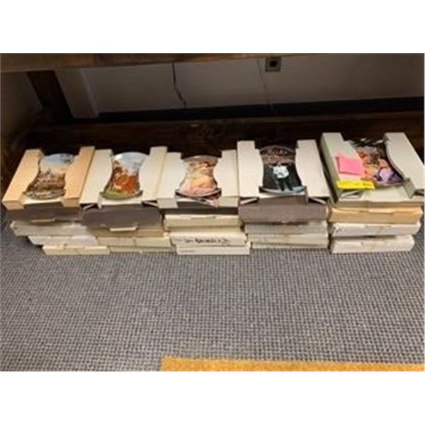 Group of 25 Collectors Plates - Assorted (Casablanca, Flowers of Grandmas Garden, Covered Bridge, et