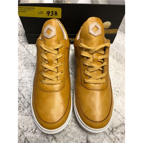 Six Hundred Four Leather Shoes - Hand Coloured - US 4 - Smooth Ivy