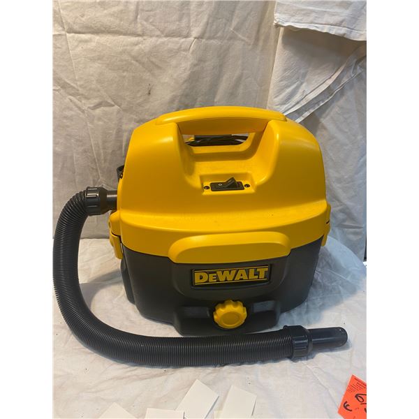 Dewalt vacuum