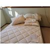 Image 3 : Bed, Bedding and Sealy Posture Premier Pillowtop Queen Size Mattress