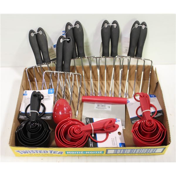 FLAT OF VARIOUS NEW KITCHEN UTENSILS