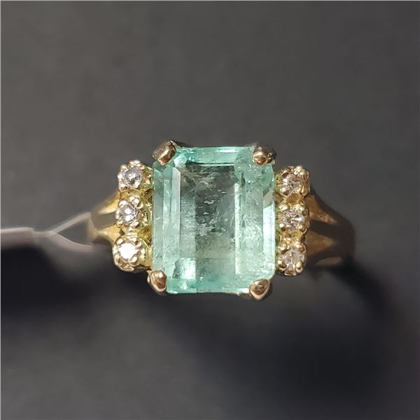 10K  COLOMBIA EMERALD(2.5CT) RING SIZE 6