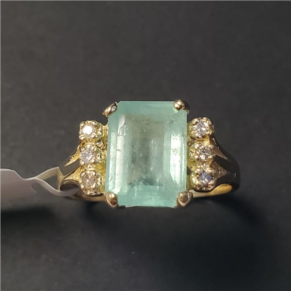 10K  COLOMBIA EMERALD(3CT) DIAMOND(0.06CT) RING SIZE 6