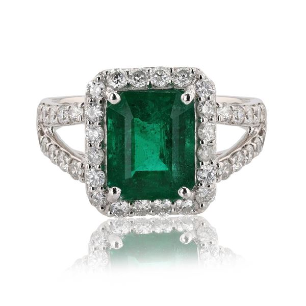 2.64 ctw Emerald and 0.89 ctw Diamond Platinum Ring