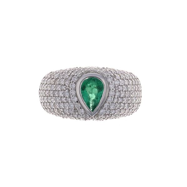 Vintage Natural Emerald Diamond 18k Gold Ring