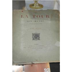 La Tour Book et son Oeuvre au Musee  - vintage