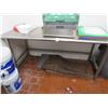 Image 1 : S/S Bullnosed 6' Island Table