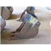 Image 4 : (Maui) Cat Bucket Attachment, Approx. 12" Wide