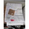 Image 1 : 3 New Queen Size White Cotton Blankets