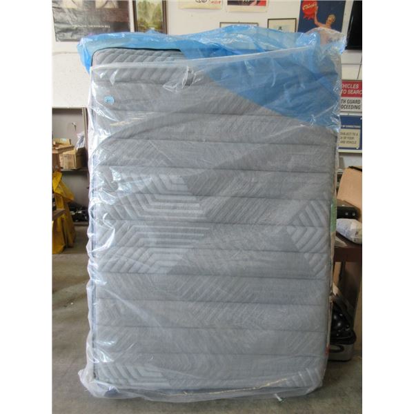 New Full Size Tight Top Mattress