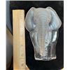 Image 2 : Glass Elephant Paperweight